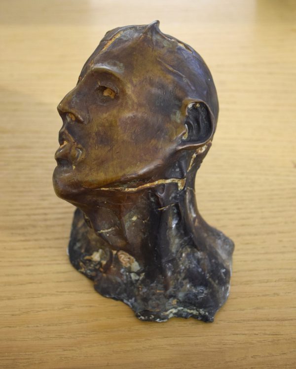 Tête de bronze